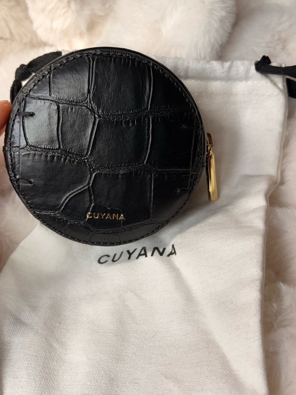 Cuyana Black Croc-Embossed Round Coin Pouch with Gold Hardware